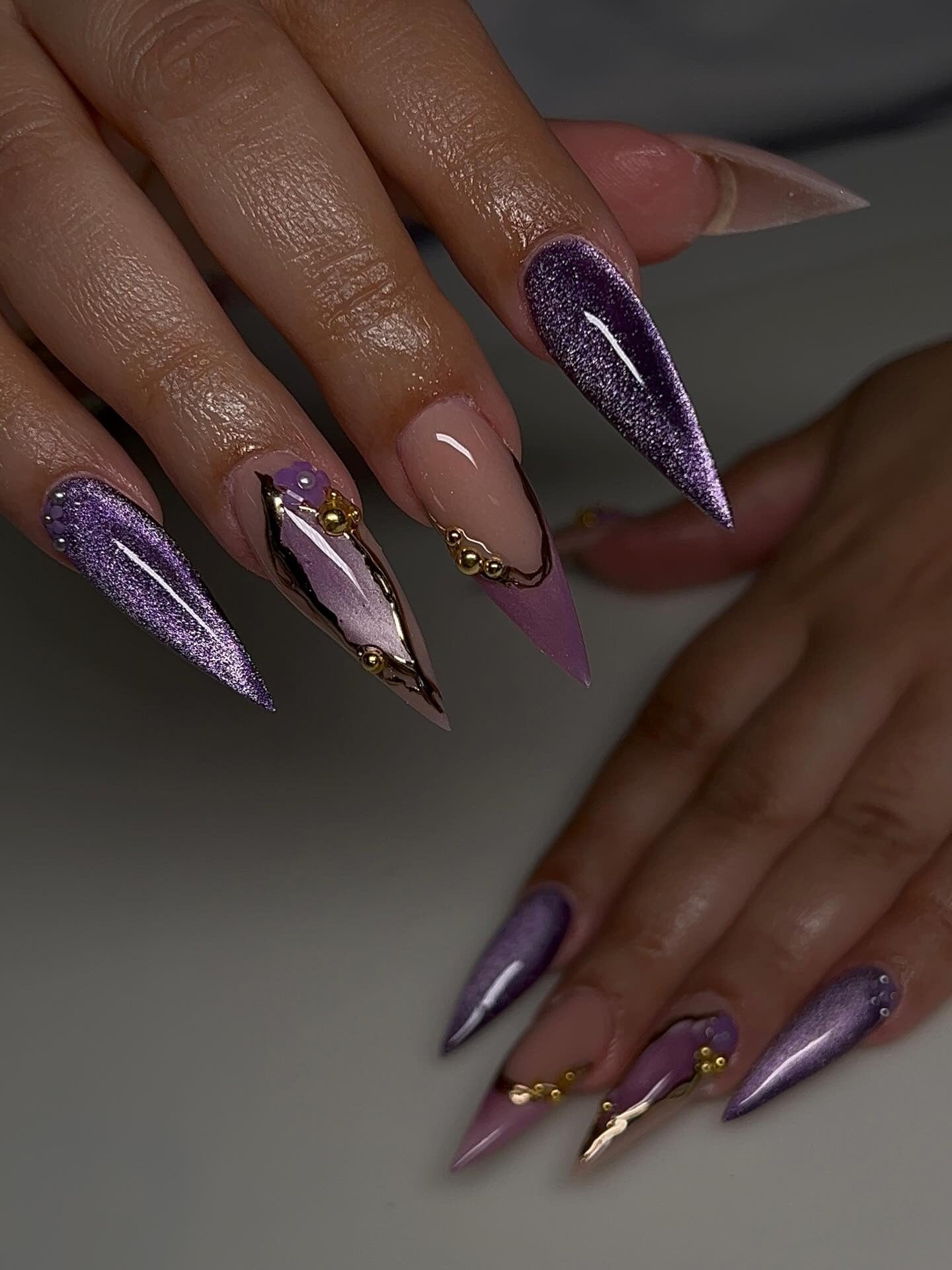 15 Classy Purple And Gold Nail Ideas