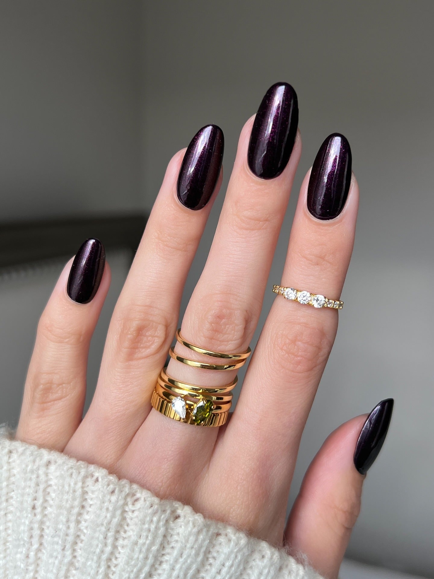 15 Chic Dark Purple Nail Ideas