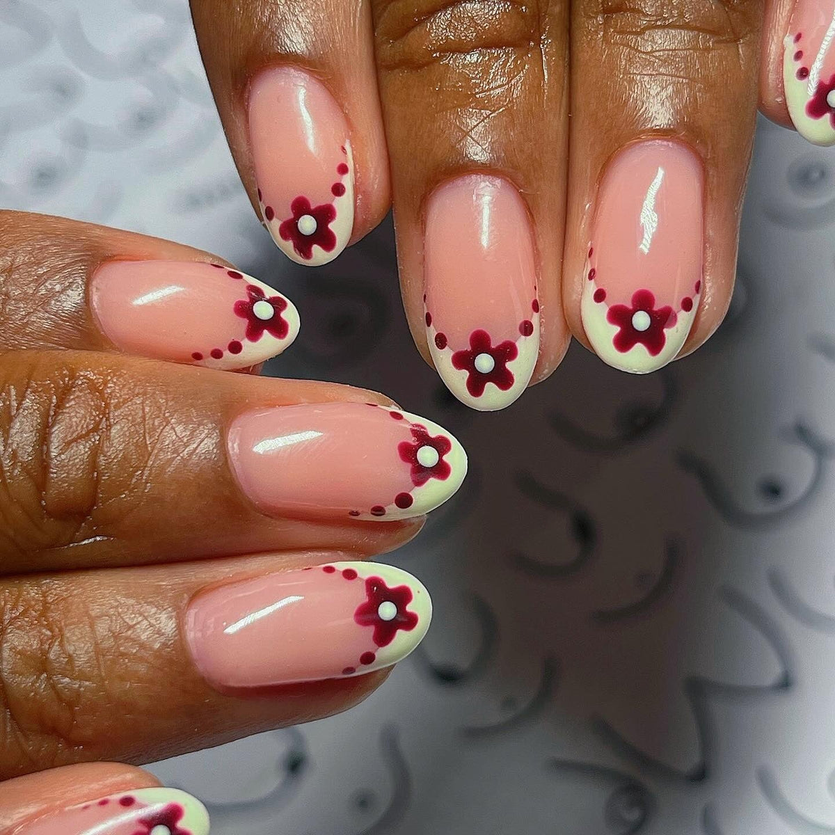 15 Simple Flower Nail Ideas Perfect for Spring & Beyond