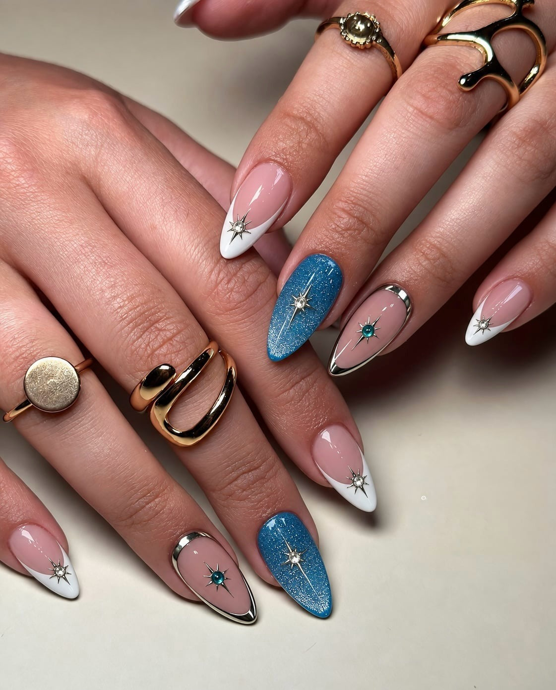 15 Chic Silver And Blue Nail Ideas