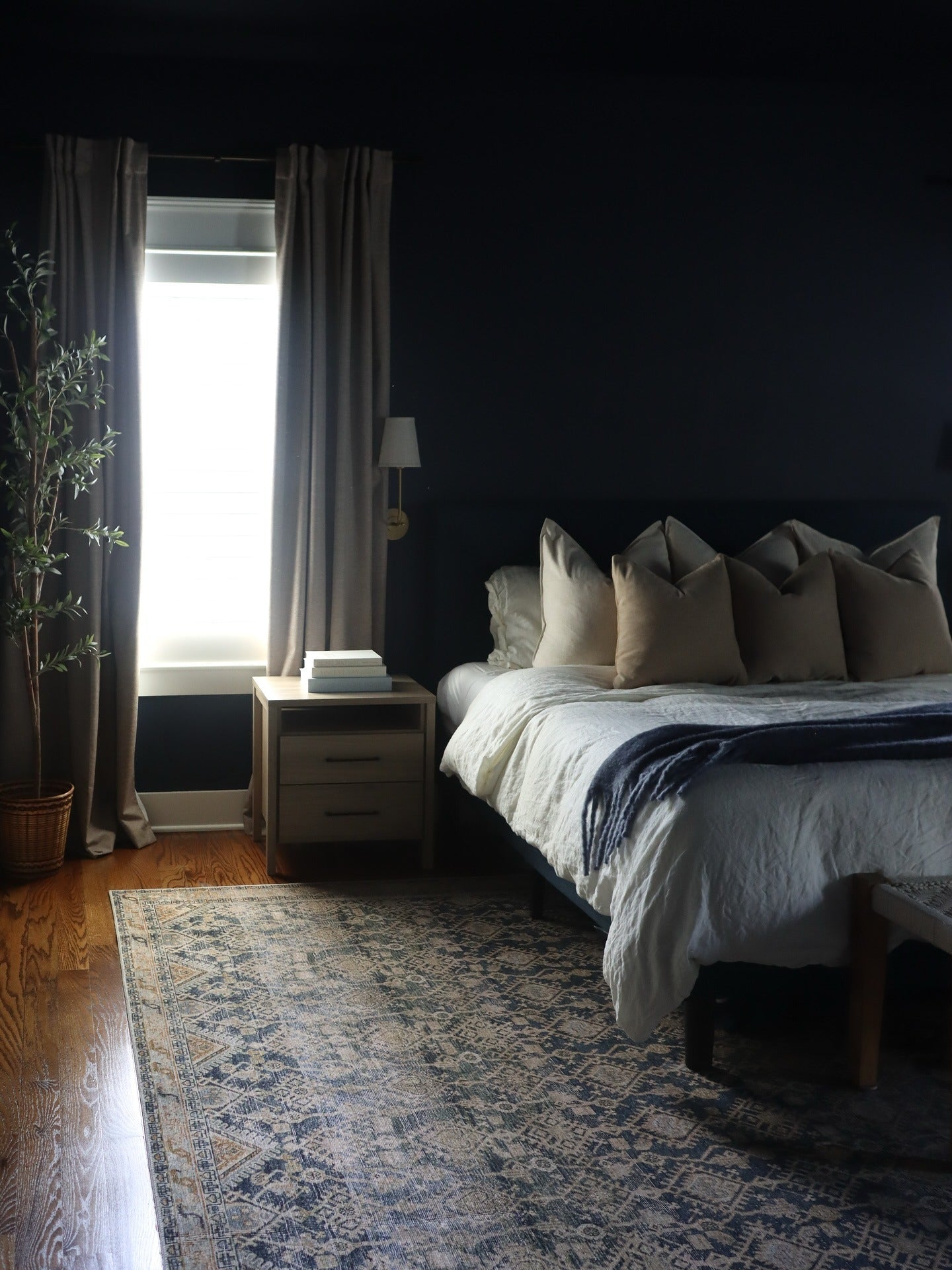 15 Navy Blue Bedroom Ideas You’ll Love