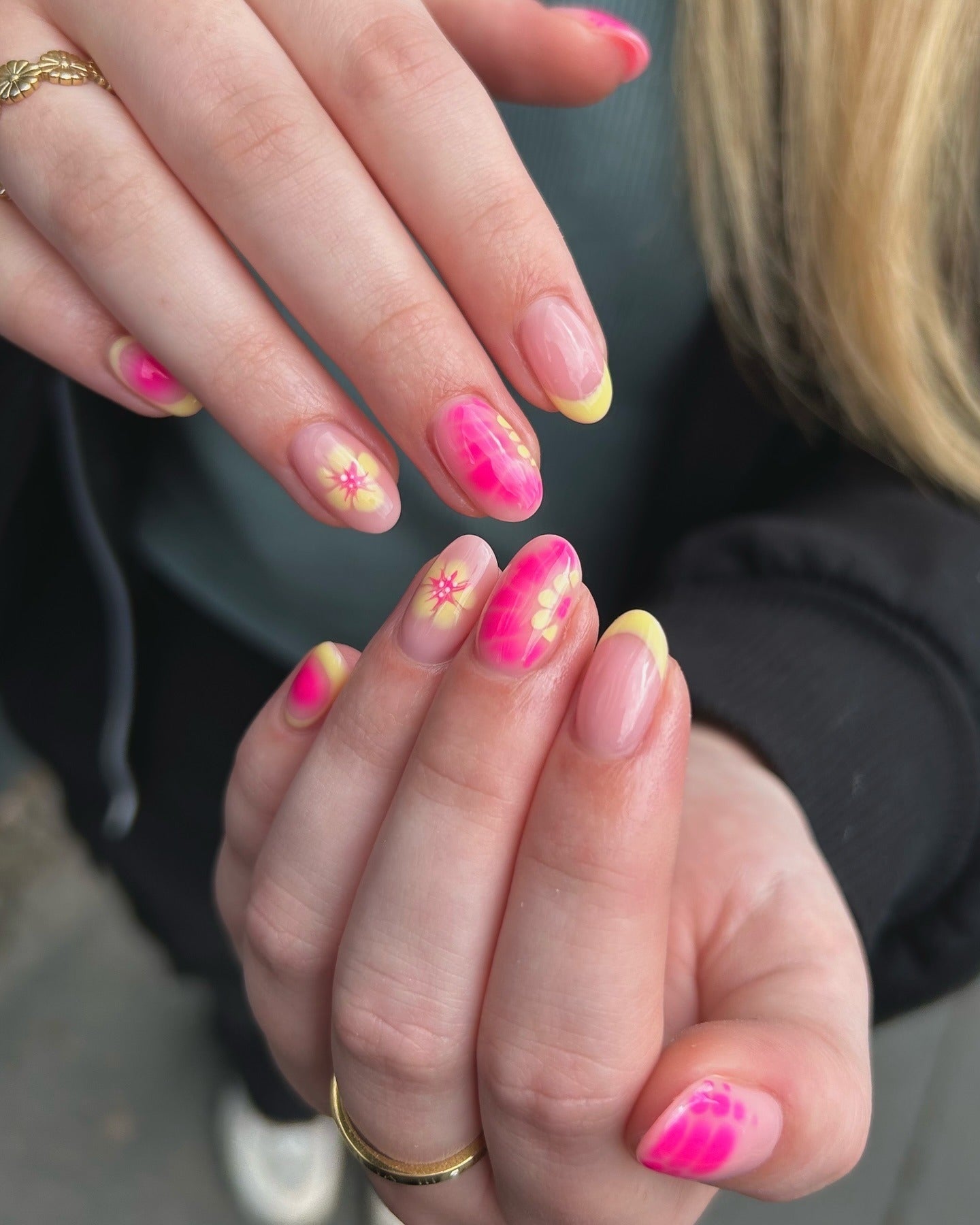 15 Chic and Playful Bright Nail Ideas You’ll Love