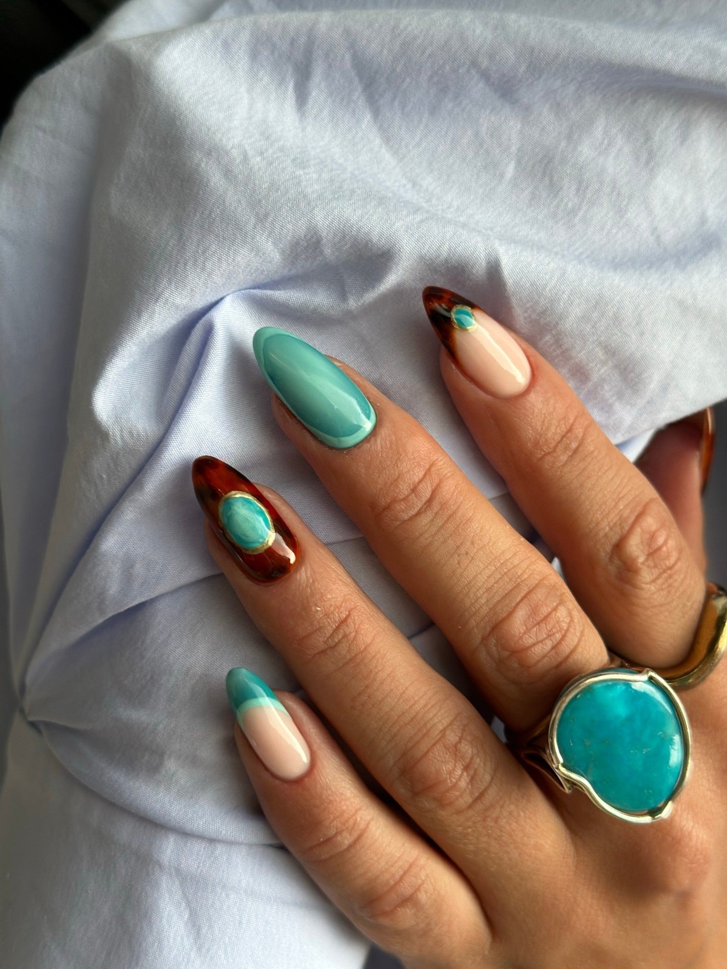 15 Elegant Turquoise Nail Ideas You’ll Love