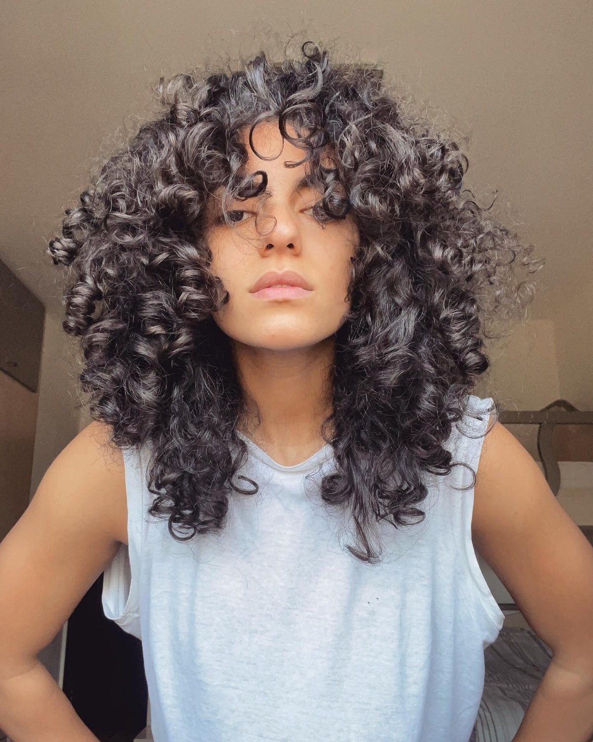 15 Stunning Messy Curly Hair Styles to Try Now