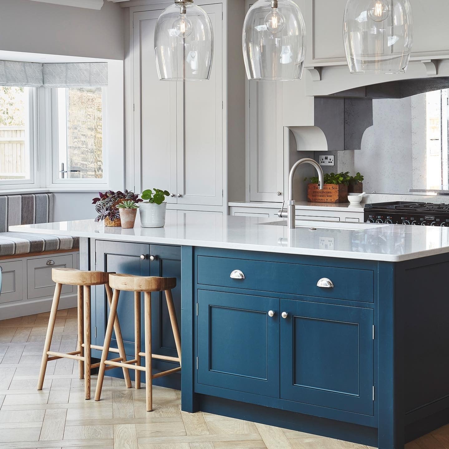 15 Stunning Blue And Grey Kitchen Ideas