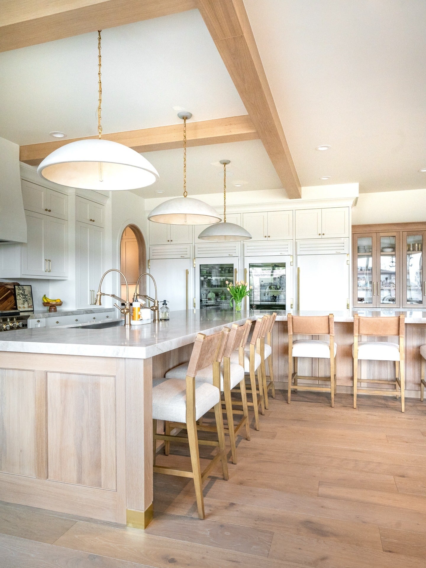 15 Bright Kitchen Ideas for a Clean, Modern Look
