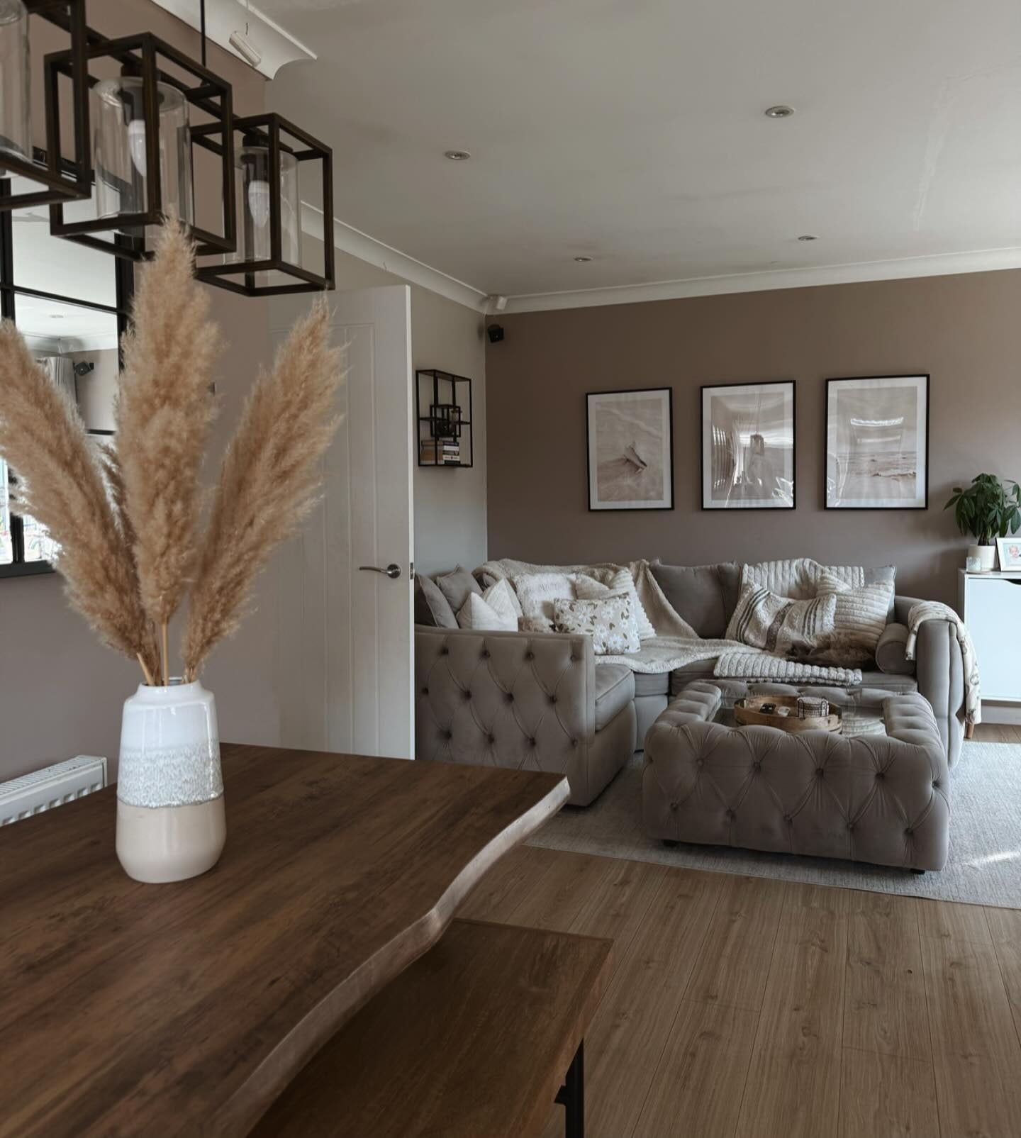 15 Chic Gray And Beige Living Room Ideas That Feel So Cozy