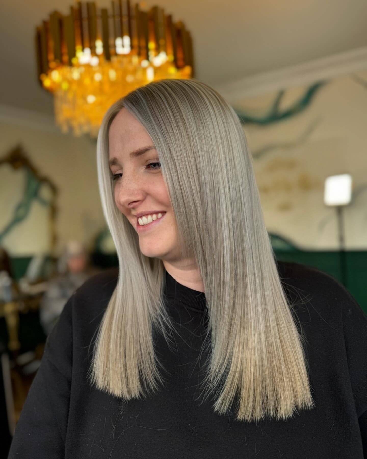 25 Ash Blonde Hair Color Styles for a Fresh Look