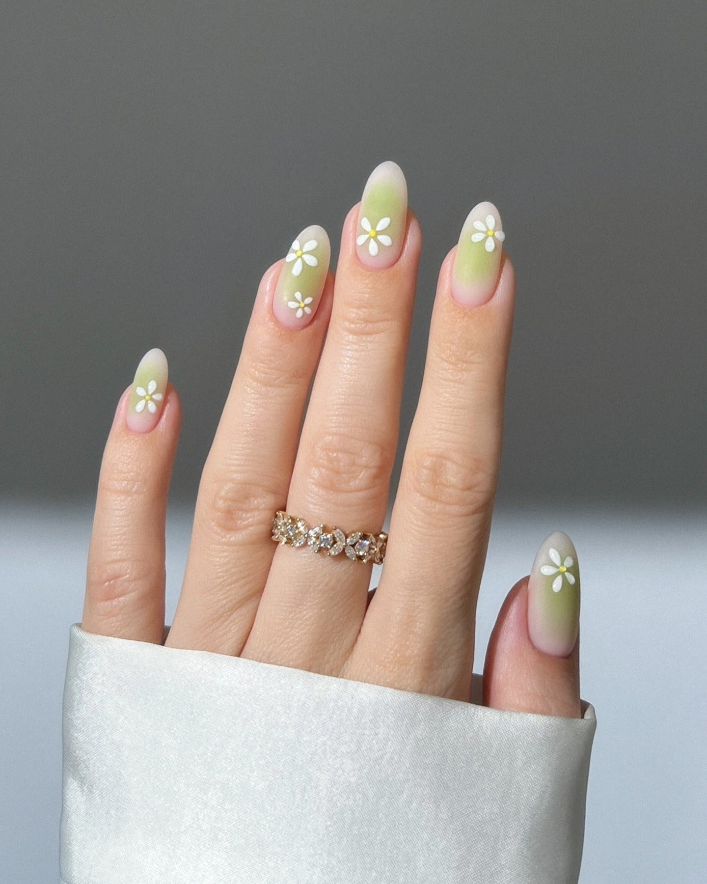25 Nail Ideas in the Prettiest Sage