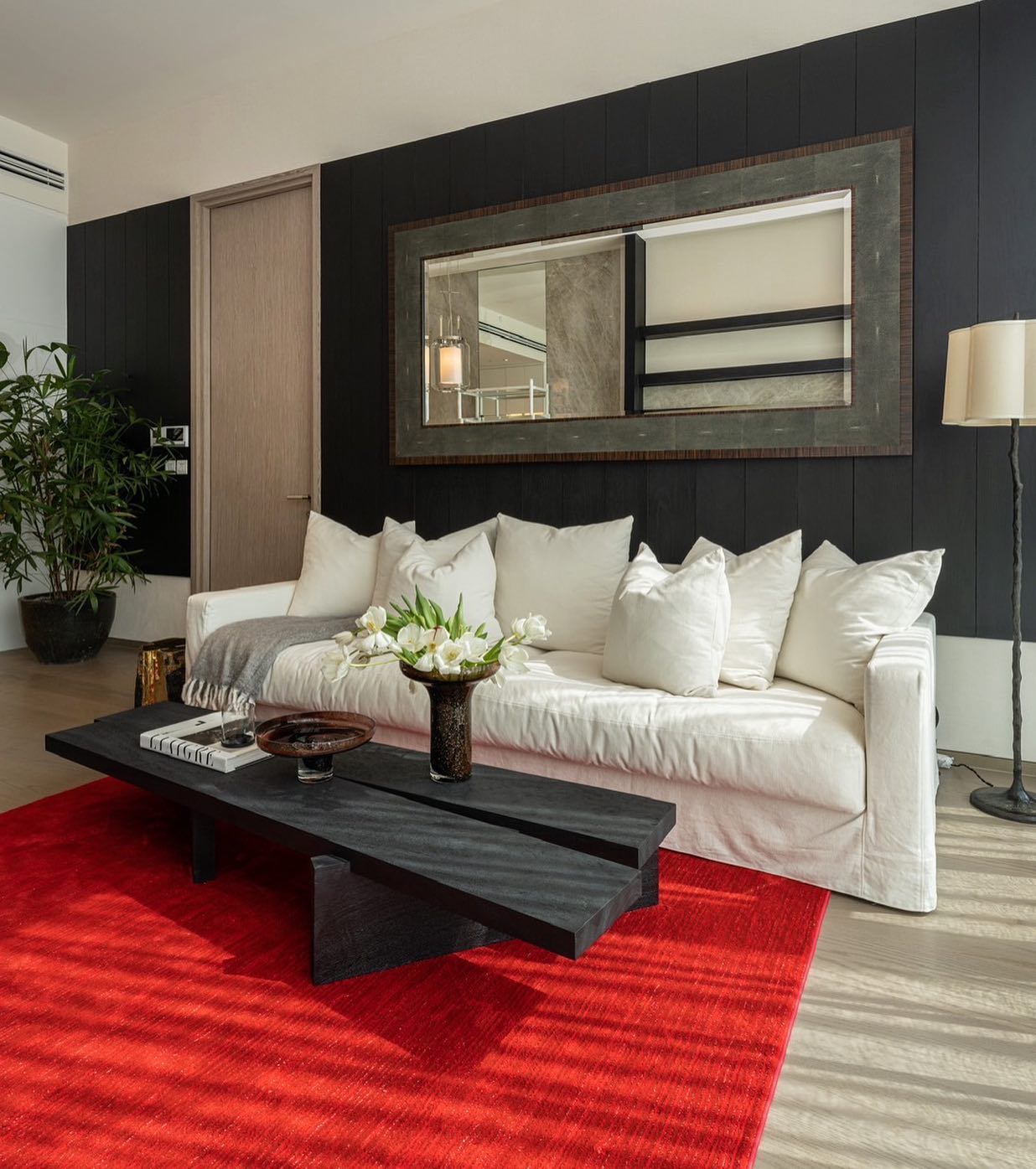 20 Bold Red Carpet Living Room Ideas for Instant Impact