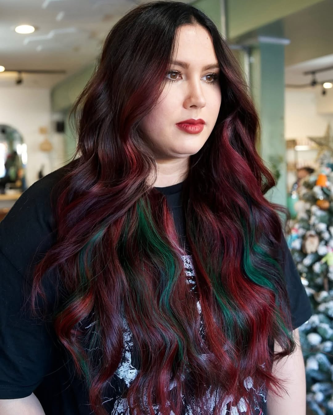 25 Red Hair with Highlights That Scream Style