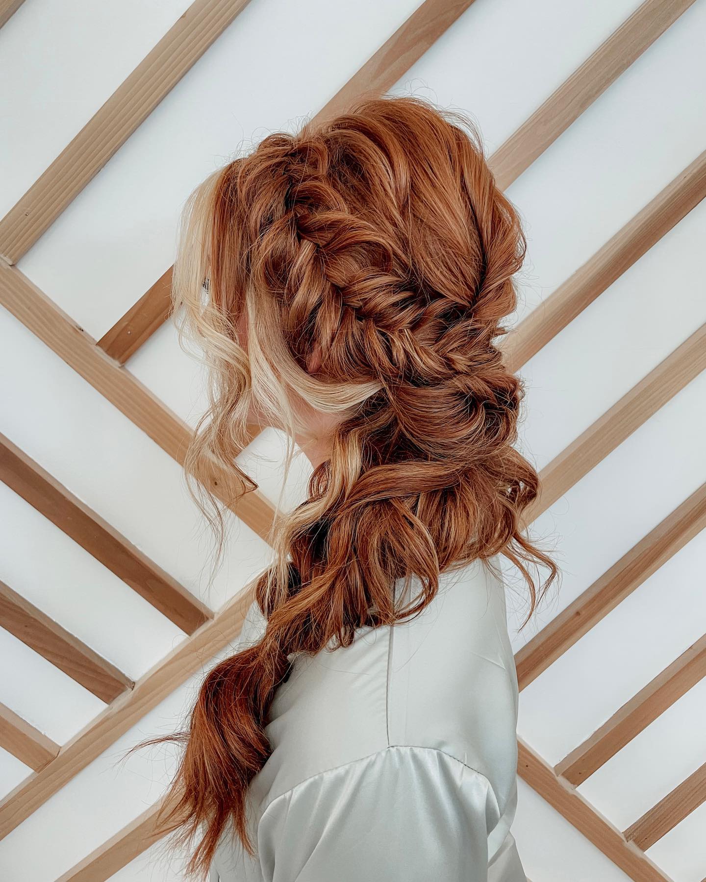 22 Bridesmaid Hairstyles Perfect for Any Wedding Theme