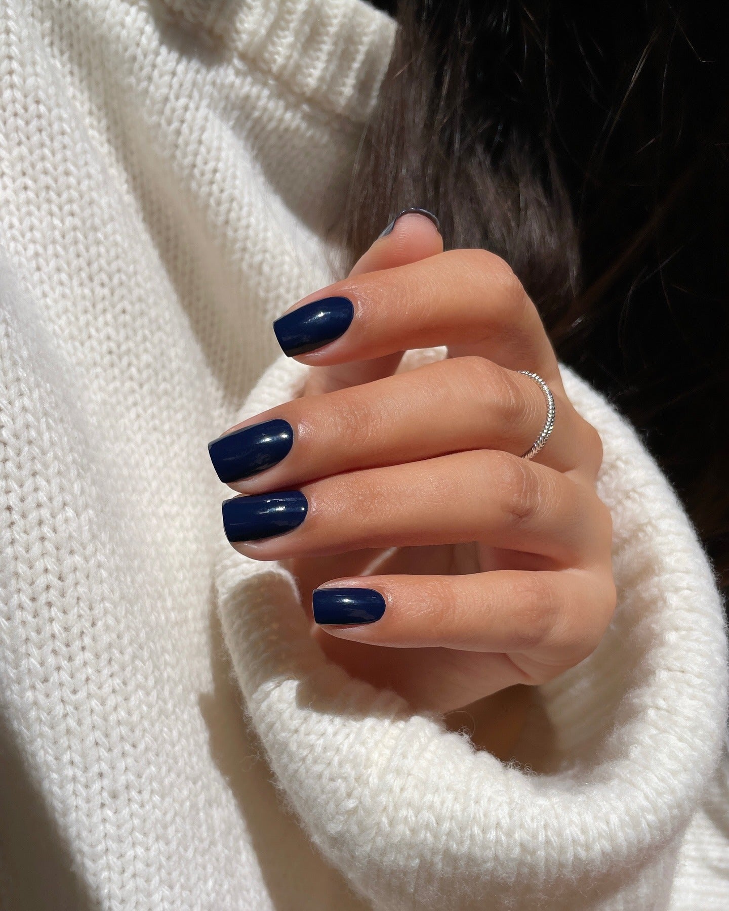 15 Elegant Navy Blue Nail Ideas You’ll Love