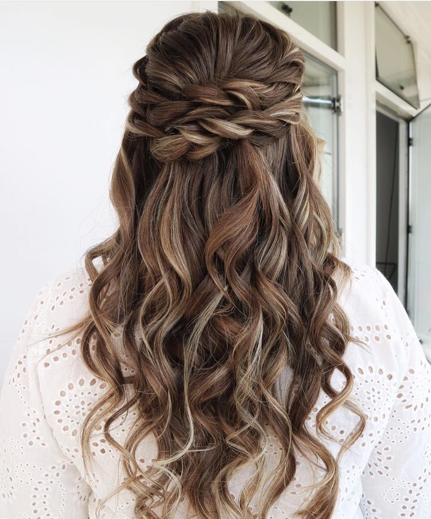 15 Summer Hairstyles for a Fresh Look