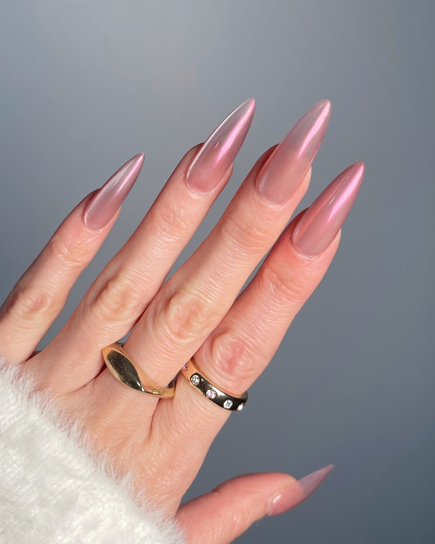 15 Chrome Nail Ideas You’ll Obsess Over