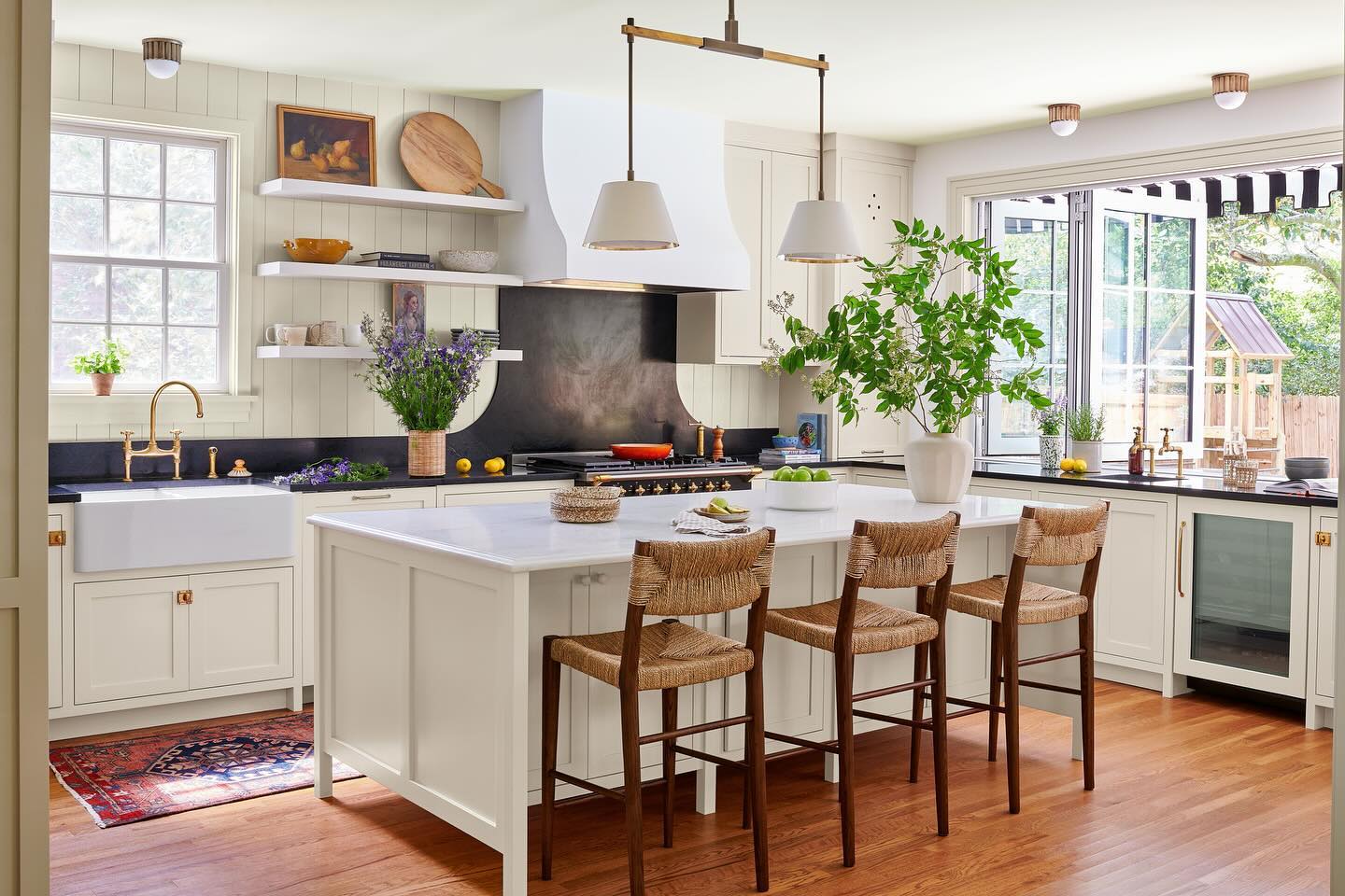 20 Fresh English Kitchen Ideas with Classic Appeal