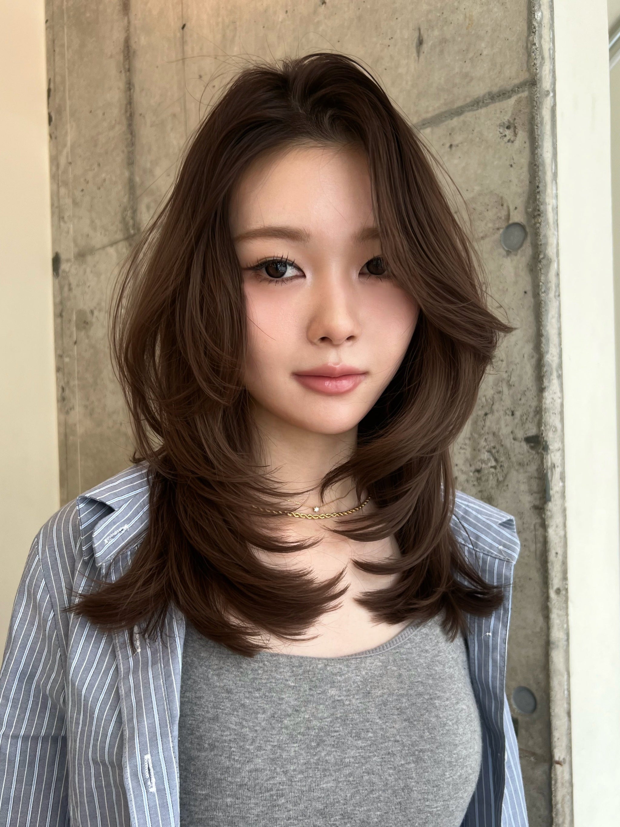 15 Medium-Length Layered Haircuts for a Fresh Look