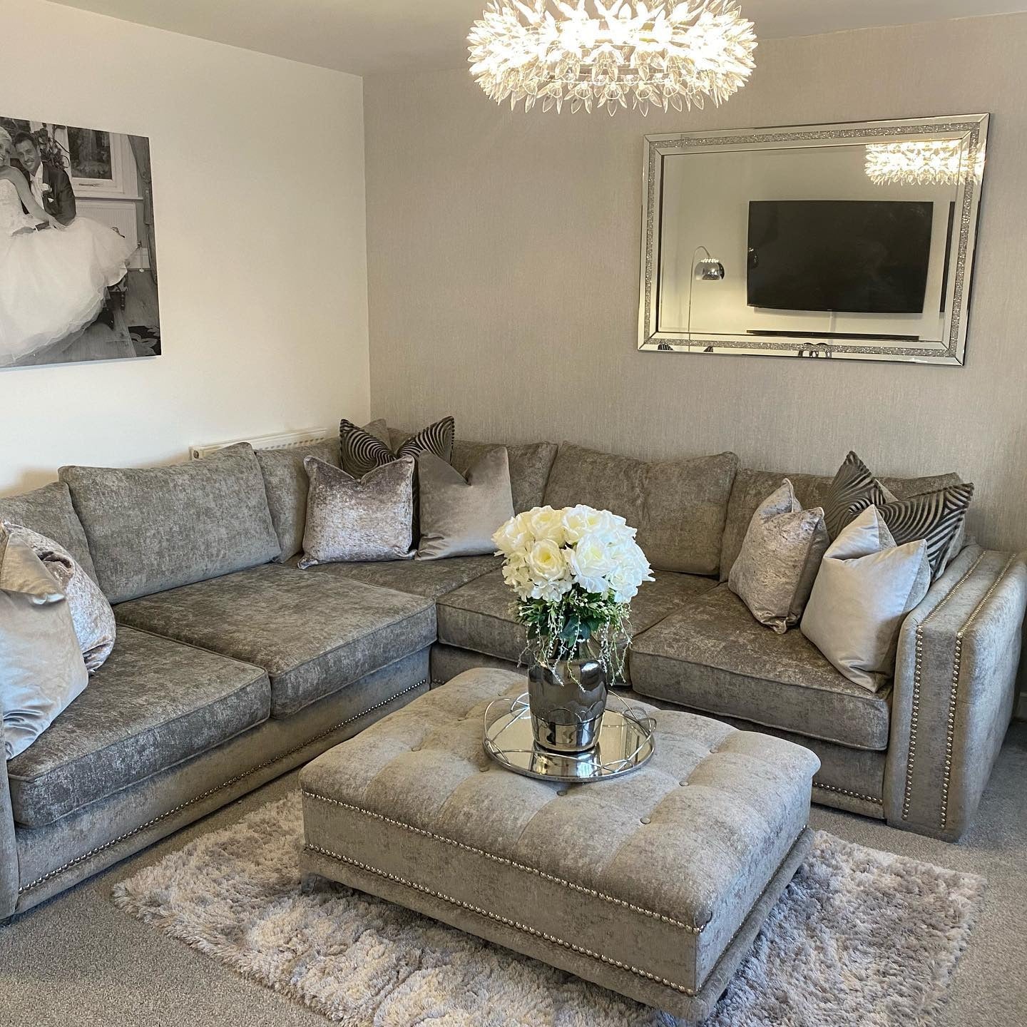 15 Grey And White Living Room Ideas You’ll Love