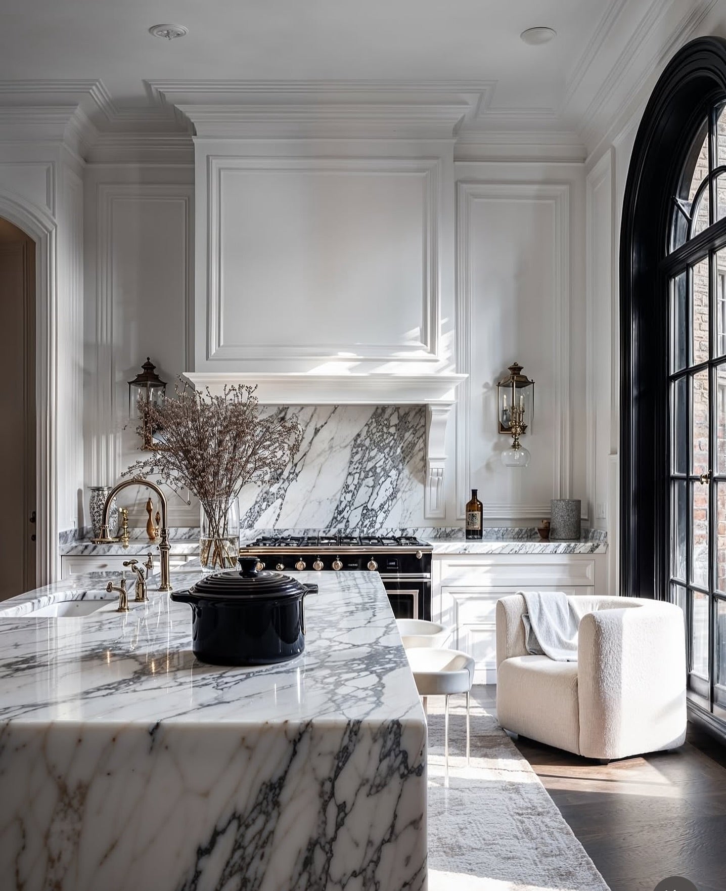 20 Favorite White and Gray Kitchen Ideas for Every Home