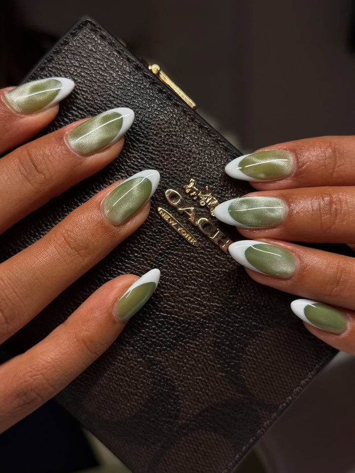 15 Gorgeous Cat Eye Nail Ideas for 2025