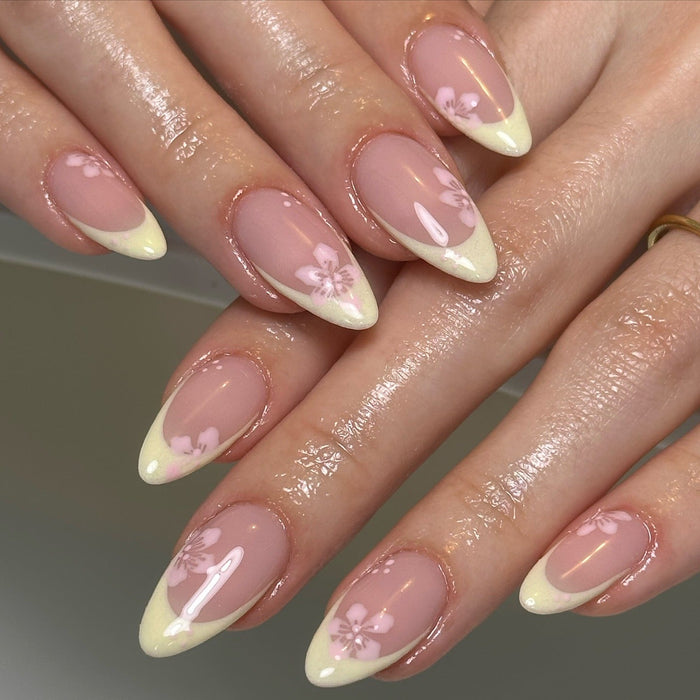 15 Beautiful Pastel Yellow Nails for a Fresh Look