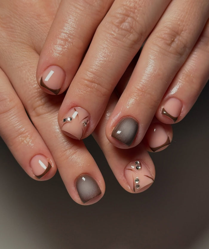 15 Gorgeous Very Short Nail Designs 2025