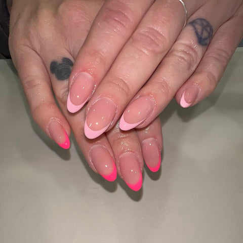 15 Pink French Tip Nail Ideas You Need Now - Mockup Hunt
