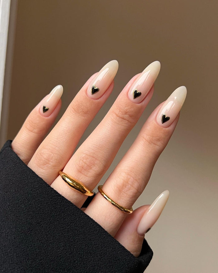 15 Chic Black Heart Nail Ideas