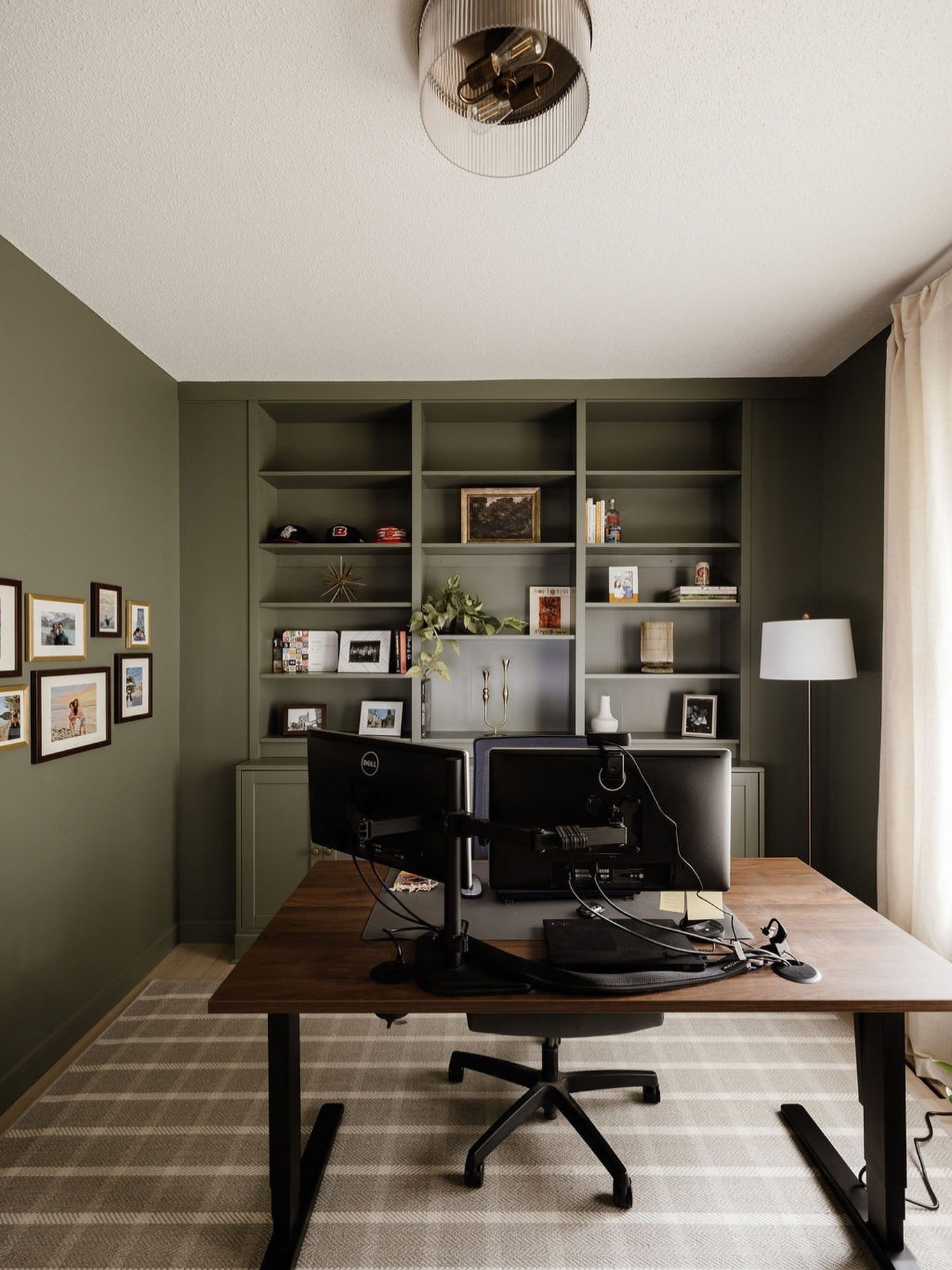 15 Green Wall Office Ideas To Inspire