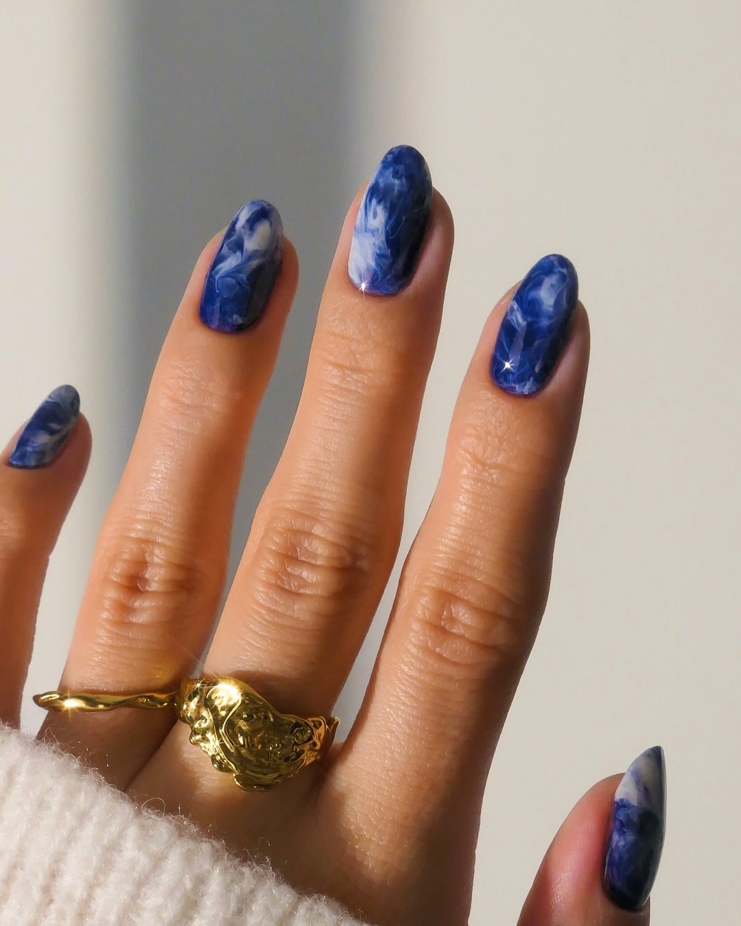 15 Stunning Marbleized Nail Ideas to Try ASAP
