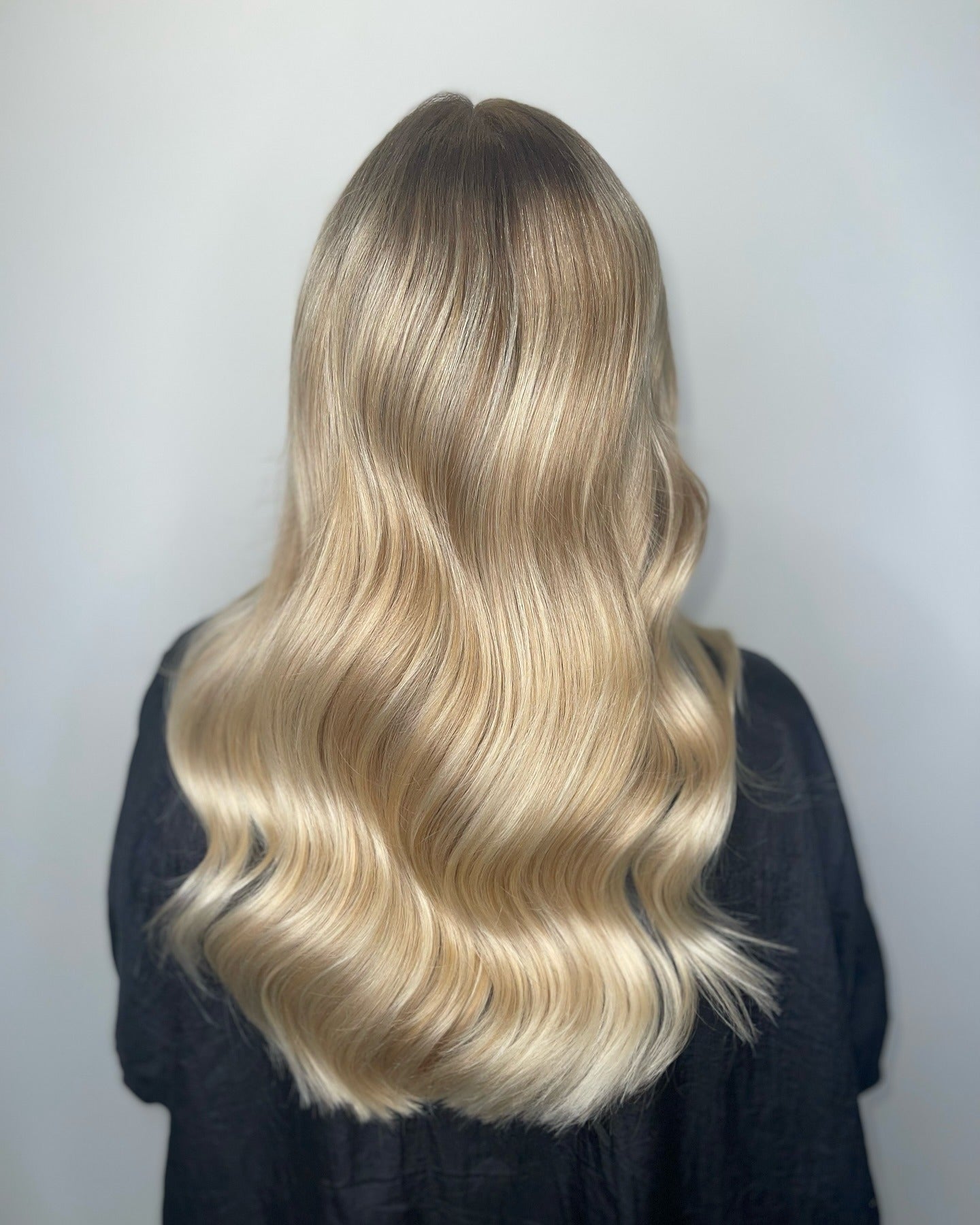15 Elegant Champagne Blonde Hair Color Ideas