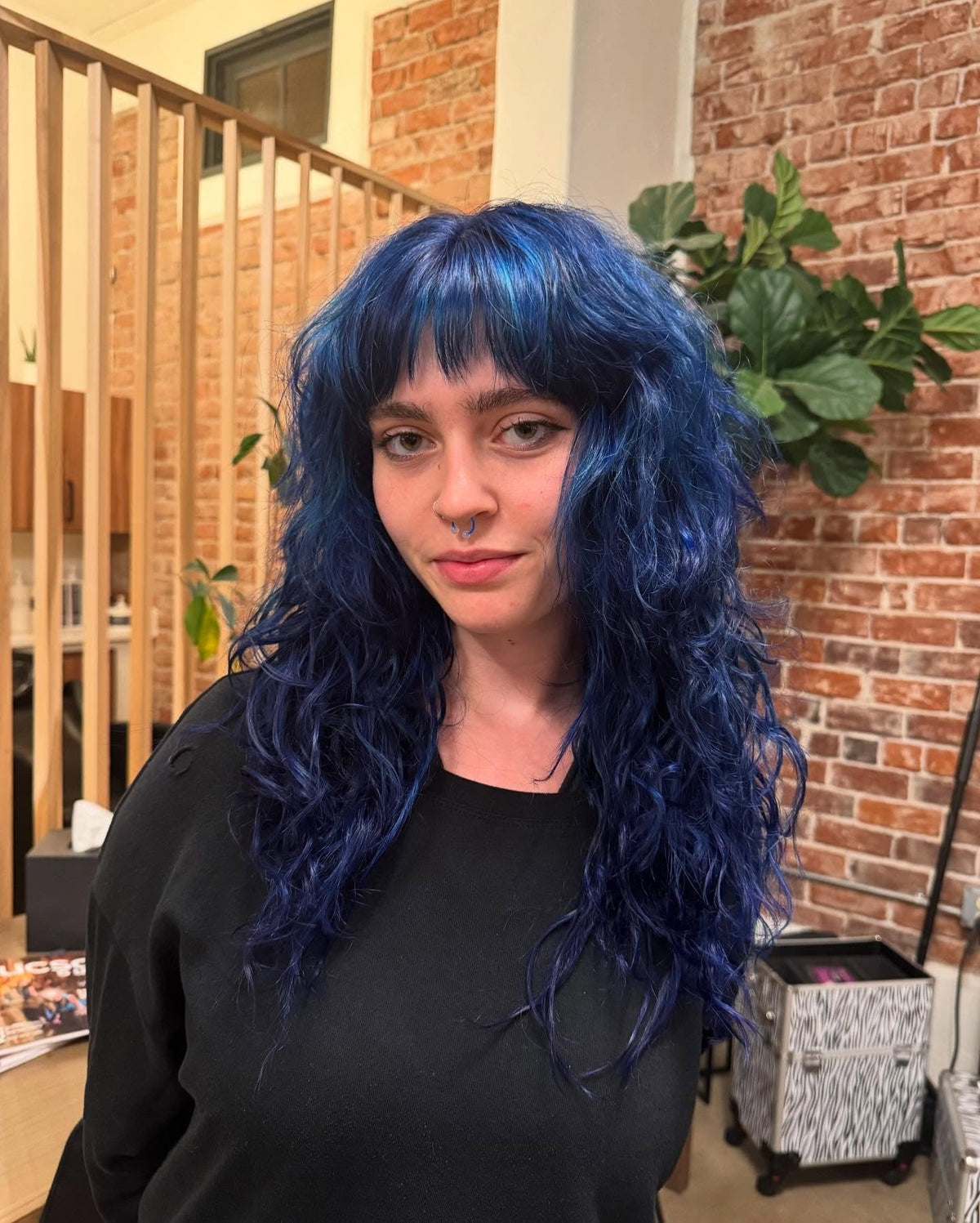 15 Bold Midnight Blue Hair Color Looks