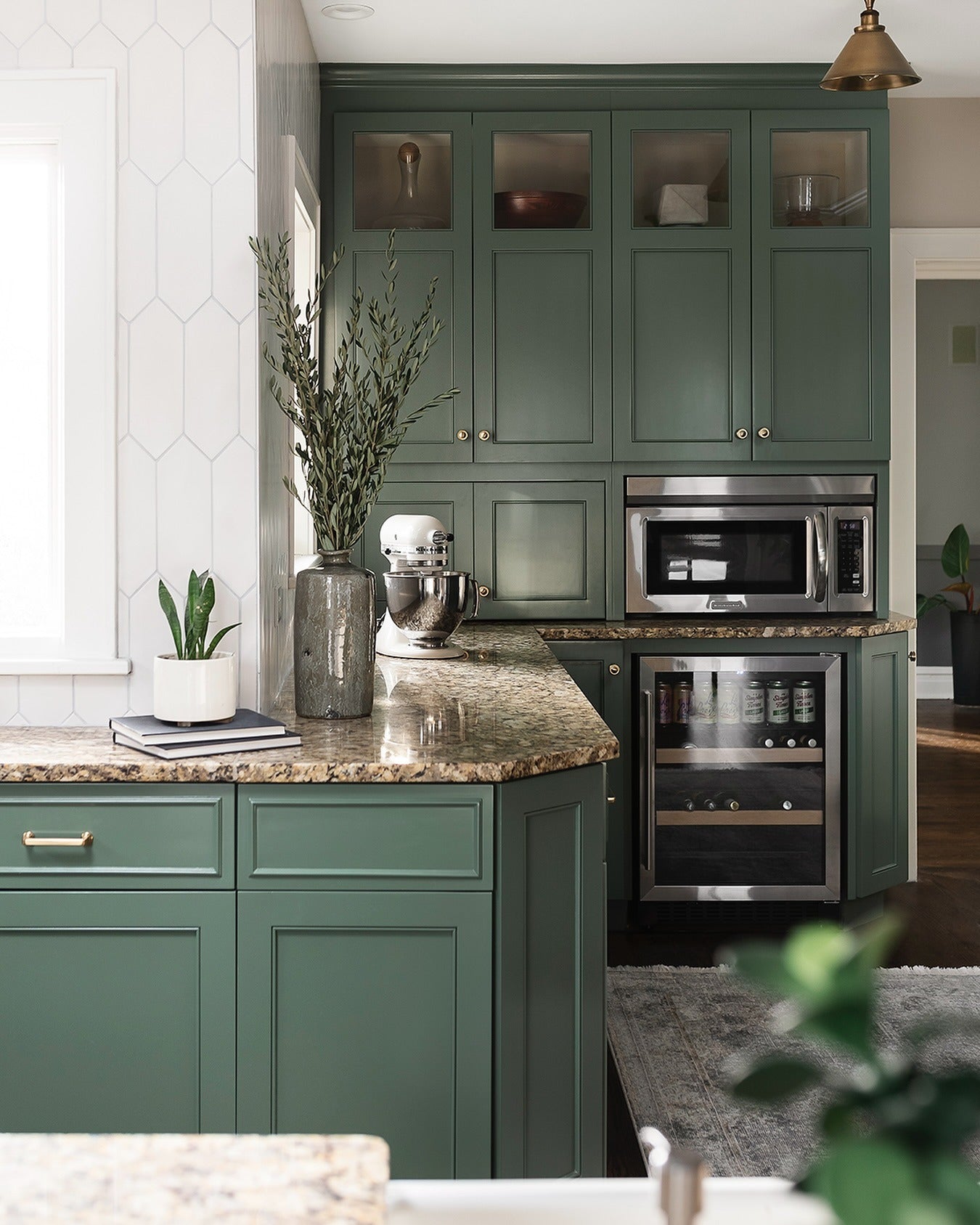 15 Stunning Green Kitchen Cabinet Ideas You’ll Love