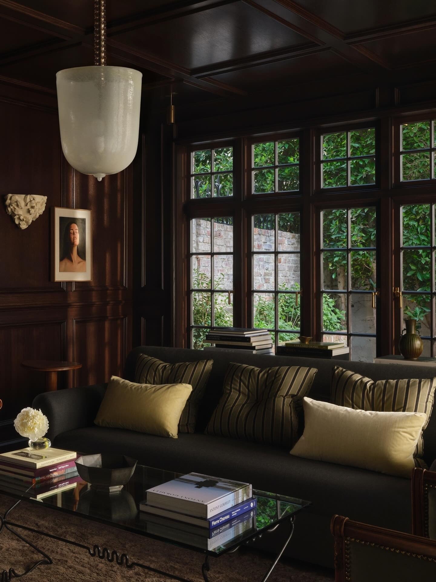 15 Elegant Dark Wood Living Room Ideas