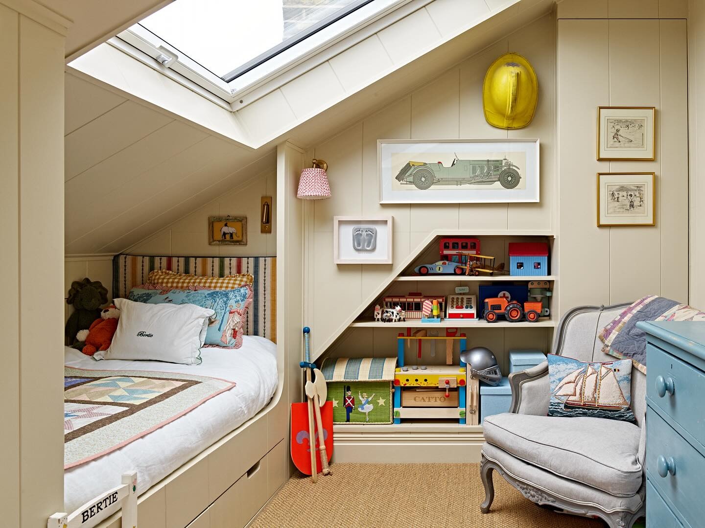 15 Attic Bedroom Ideas That Look Chic