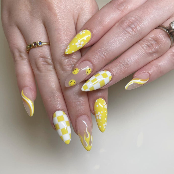 15 Fresh Yellow Nail Ideas to Copy Right Now