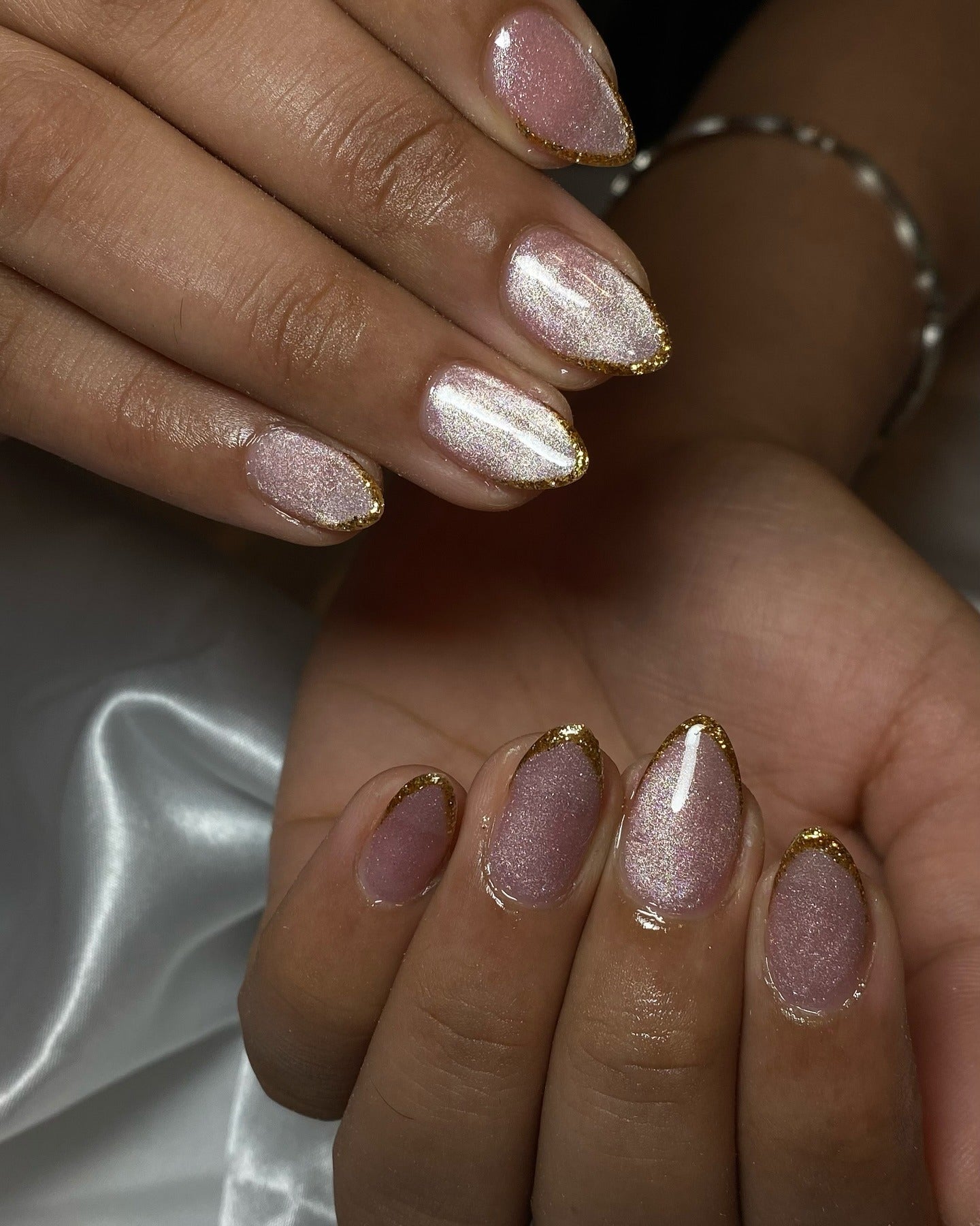 15 Chic Glitter French Tip Nail Ideas