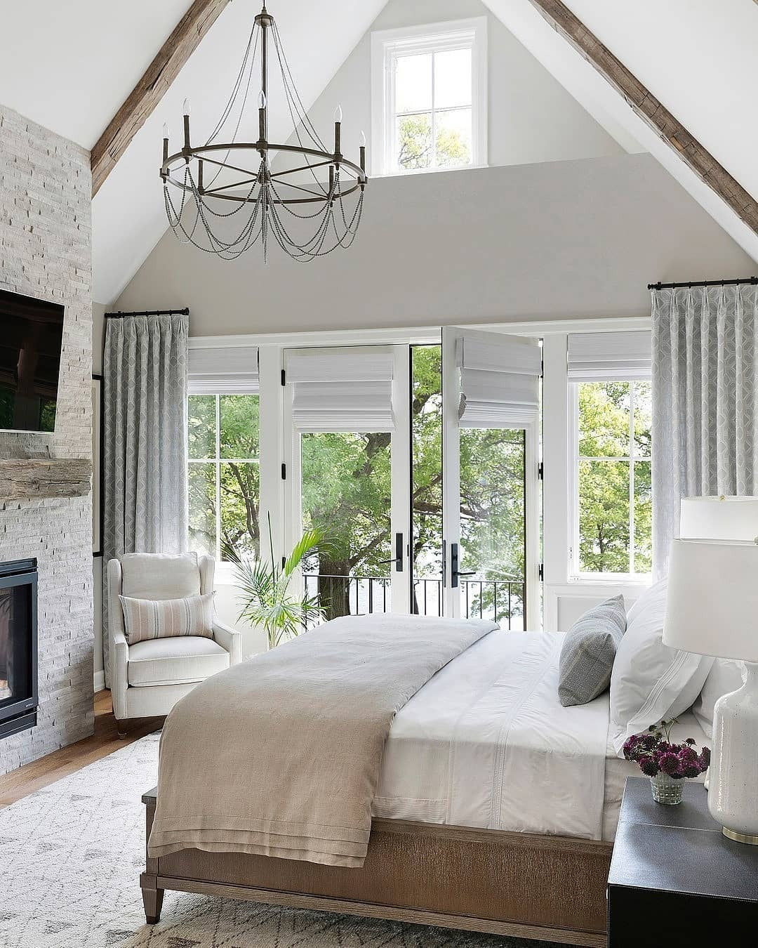 15 Cozy High Ceiling Bedroom Ideas