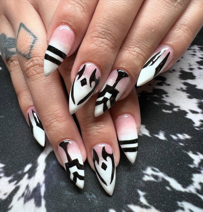 20 Short Stiletto Nail Designs That Elevate Your Look