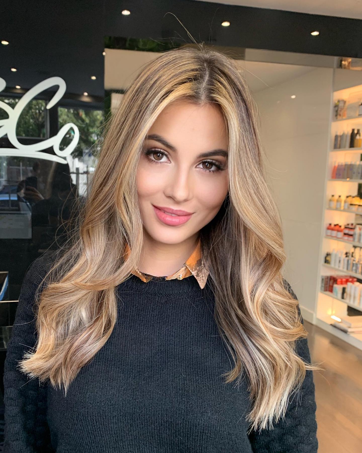 23 Must-Try Blonde Balayage Hair Color Looks