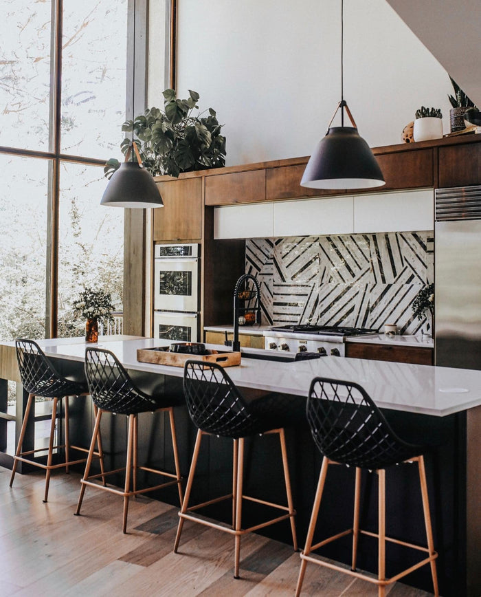 16 Timeless Black and White Kitchen Design Tips