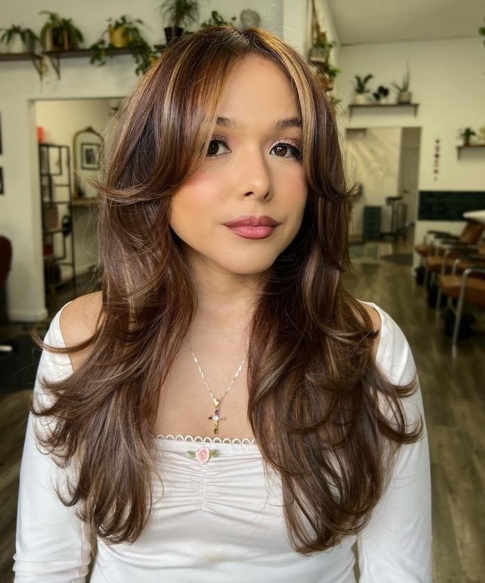 15 Medium Wispy Haircuts You’ll Want Now
