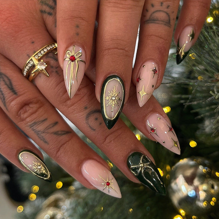 15 Elegant Winter Nail Ideas