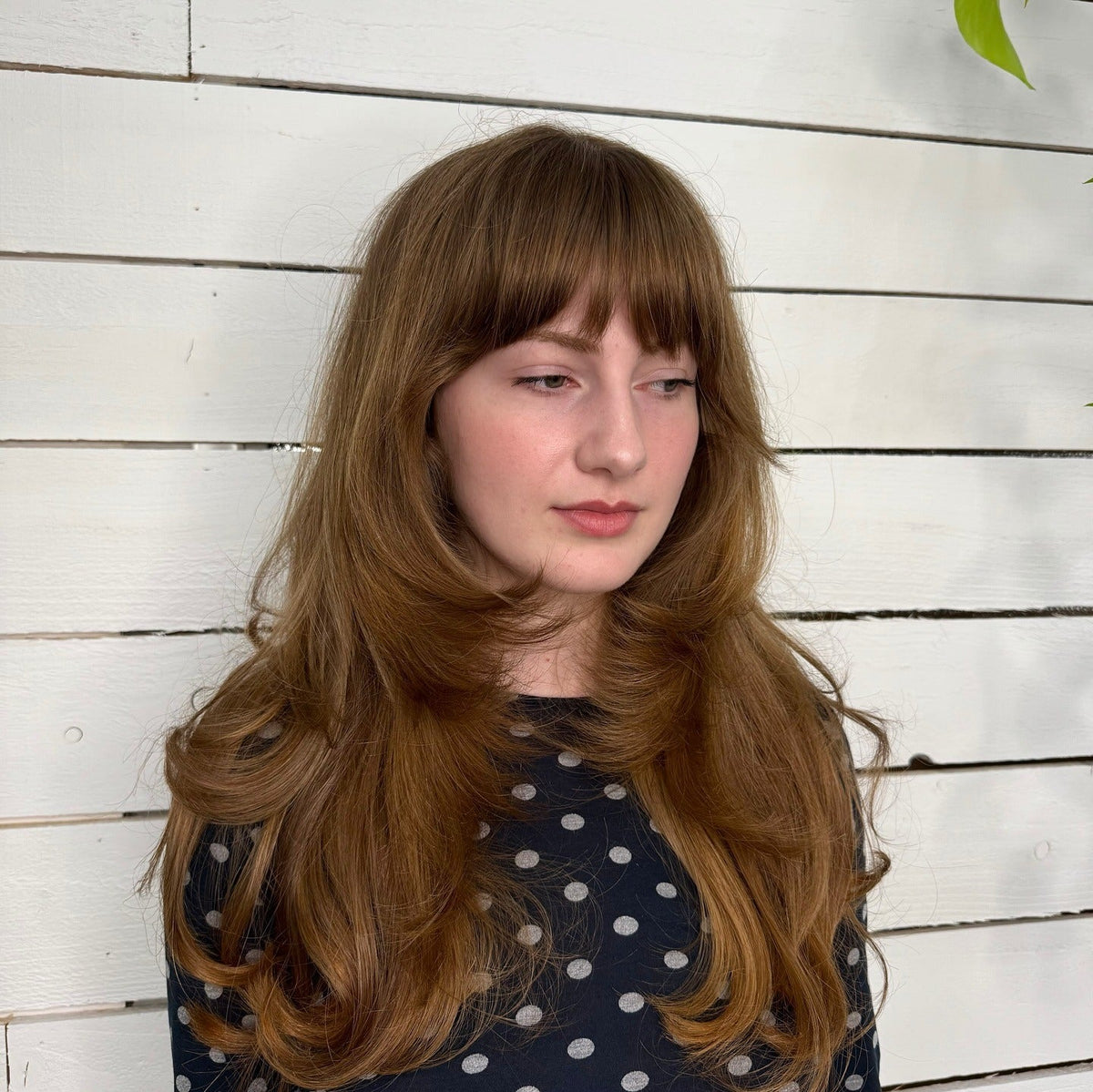 15 Modern 70s Hairstyles for Everyday Chic