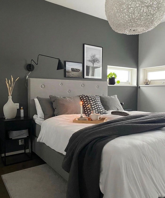 15 Stylish Grey And White Bedroom Ideas