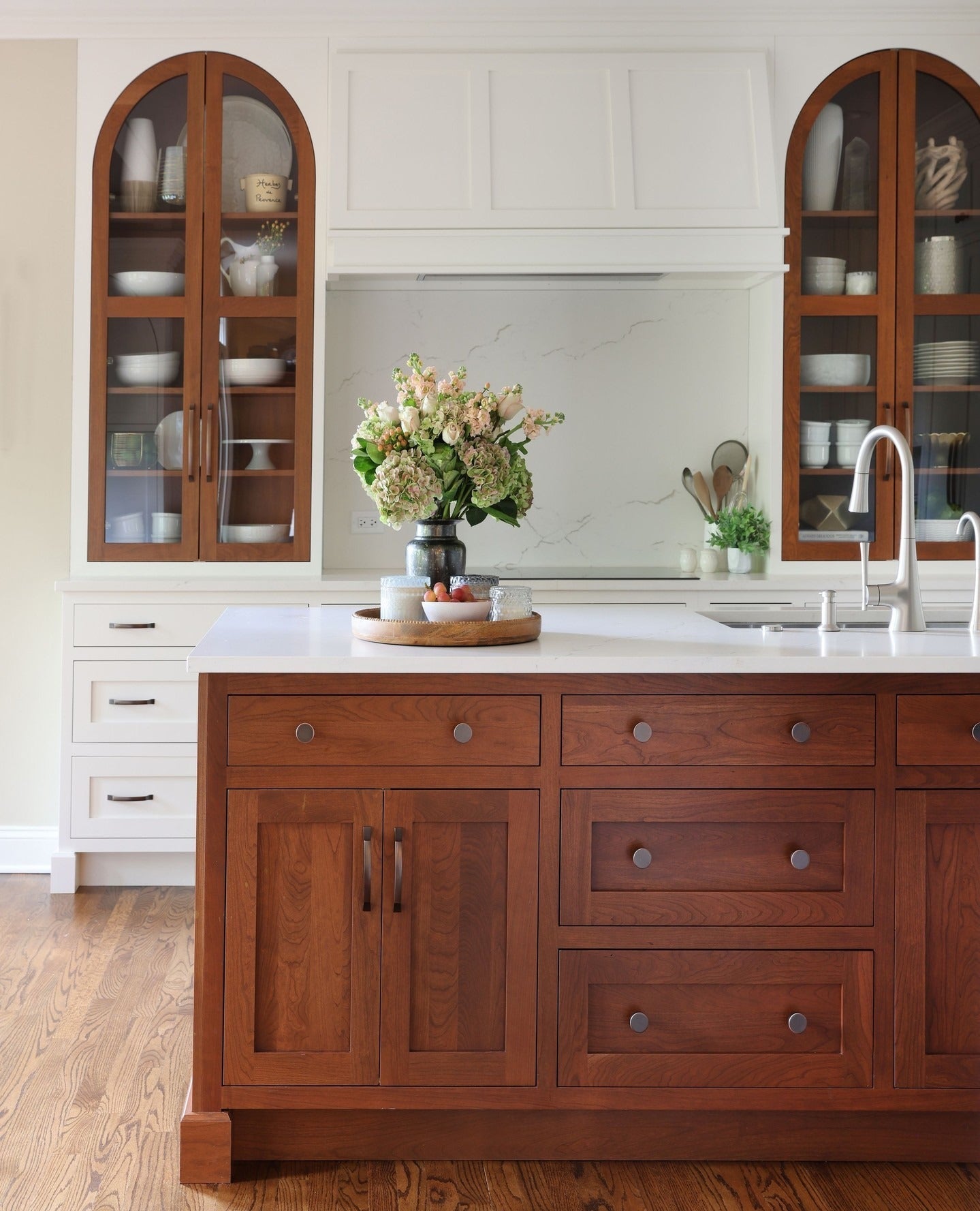 15 Cherry Cabinet Kitchen Ideas You'll Love