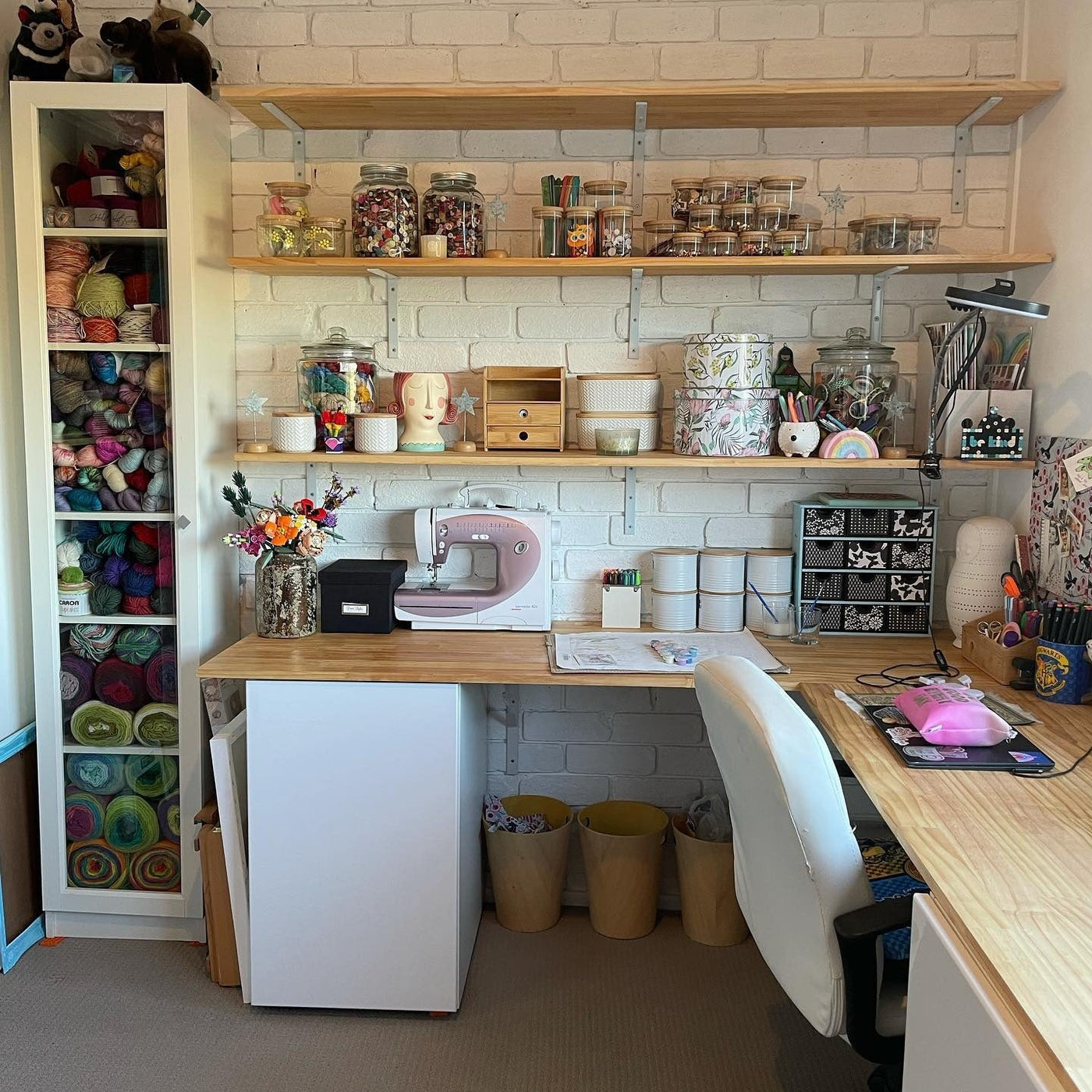 15 Must-Try Teacher Office Ideas for Teachers - Mockup Hunt