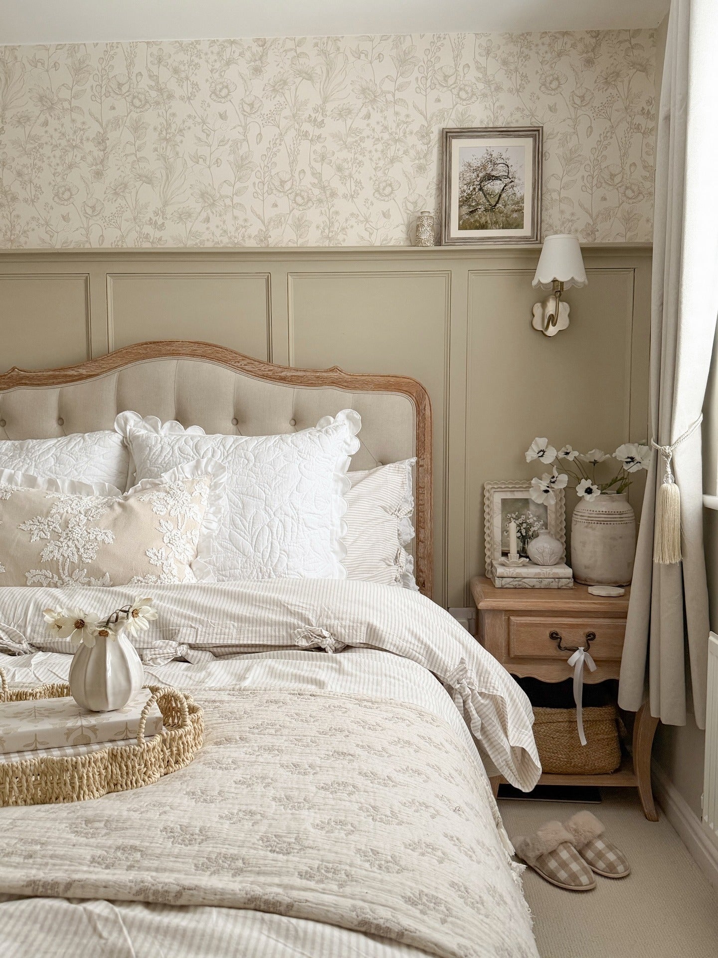 15 Cozy Country Bedroom Ideas