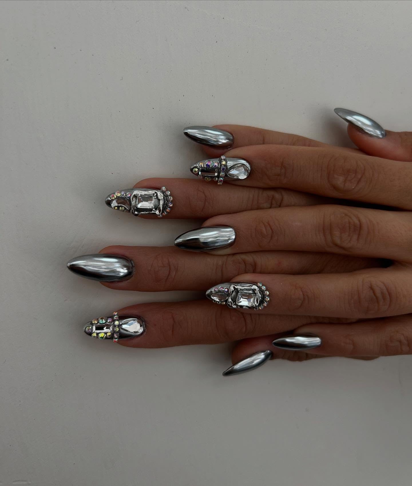 15 Chic Silver Nail Ideas You’ll Love