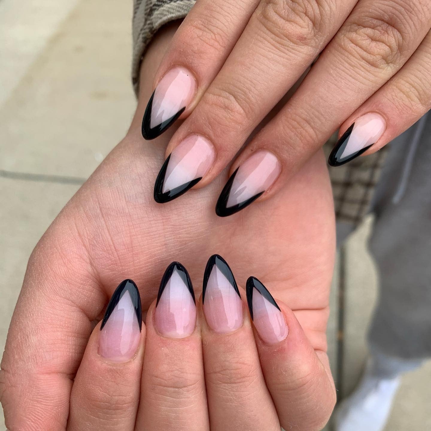 15 Sleek Black Tip Nail Ideas for a Polished Finish